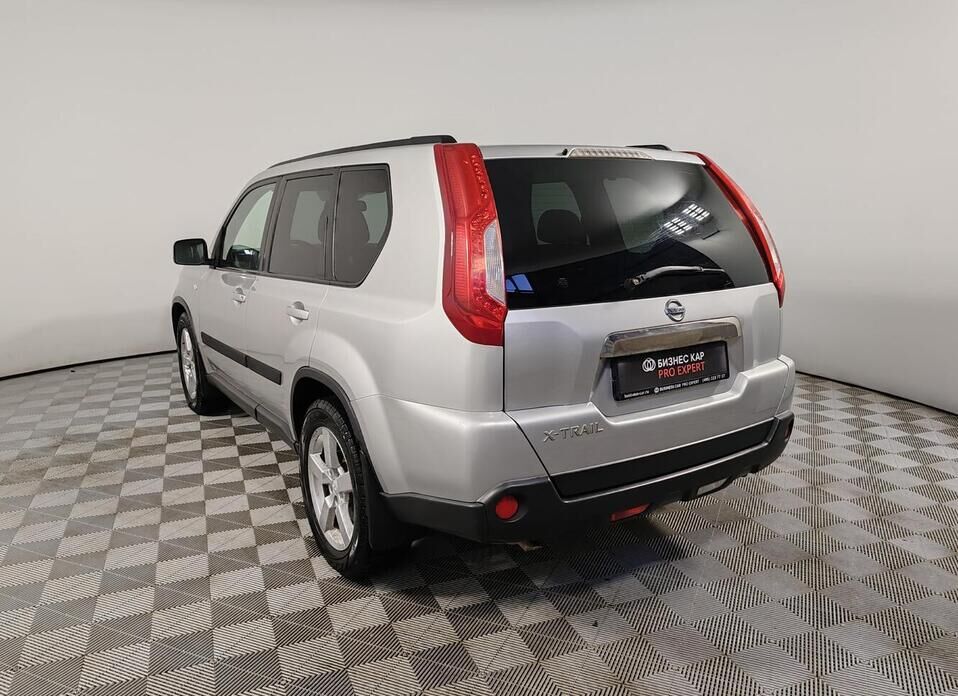 Nissan X-Trail, II Рестайлинг 2.0 CVT (141 л.с.) 4WD