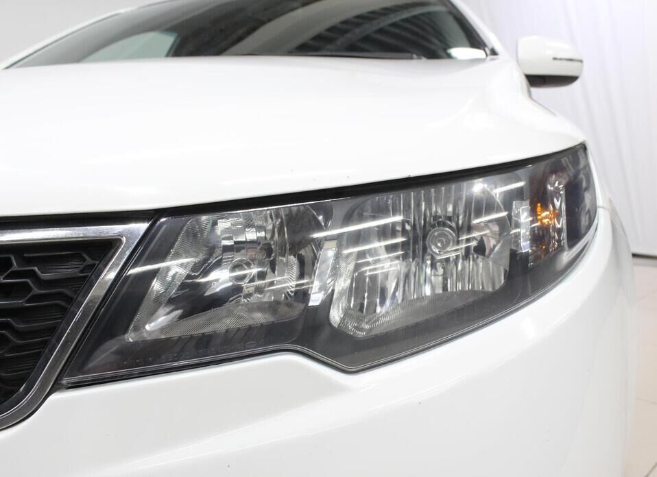 Kia Cerato, II 5-speed 1.6 MT (126 л.с.)