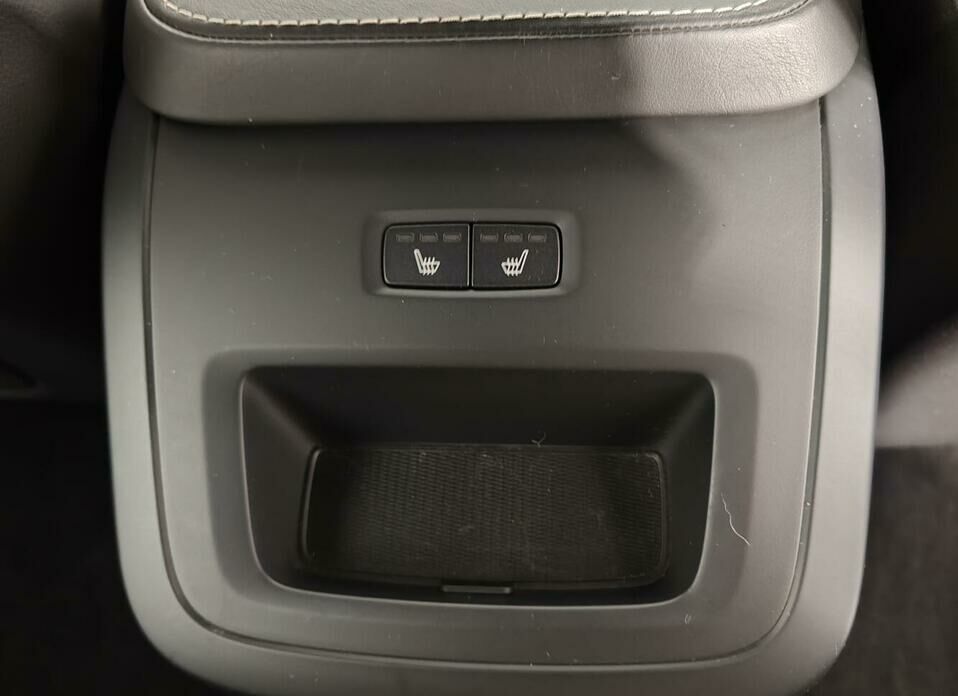 Volvo XC90 2.0d AT (235 л.с.) 4WD