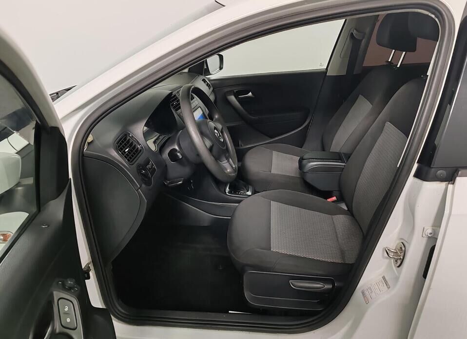 Volkswagen Polo, V 1.6 AT (105 л.с.)