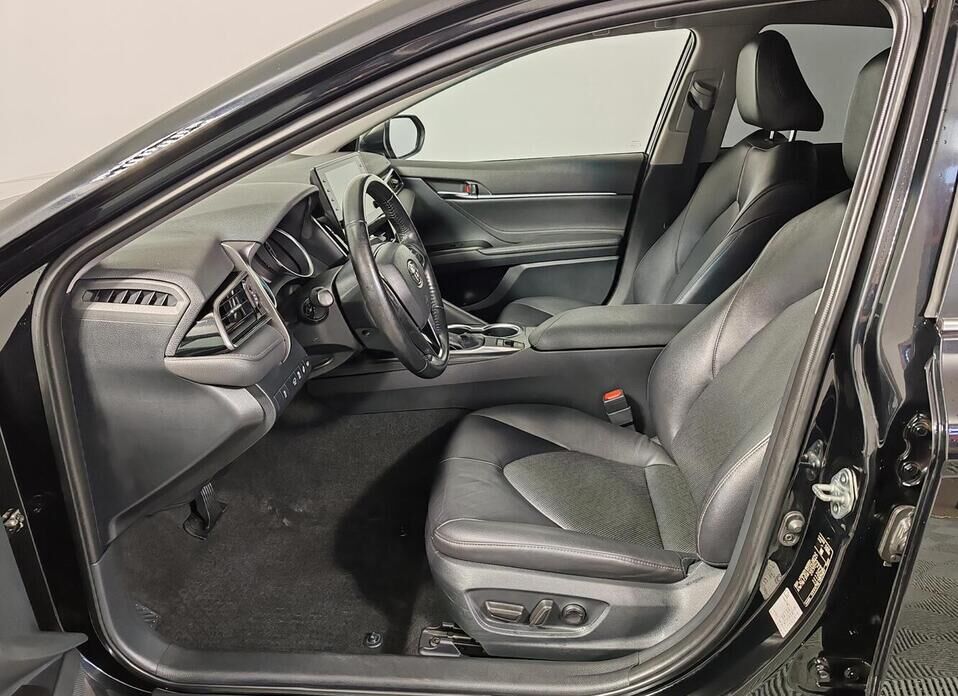 Toyota Camry, VIII (XV70) Рестайлинг 2.5 AT (200 л.с.)