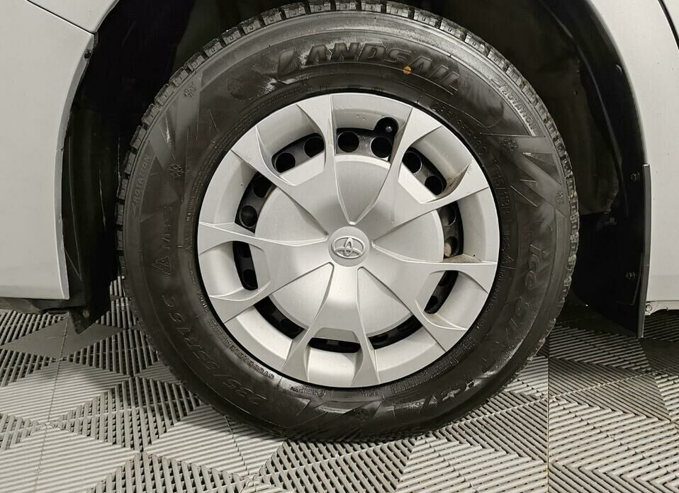 Toyota HiAce 2.8d MT (150 л.с.)