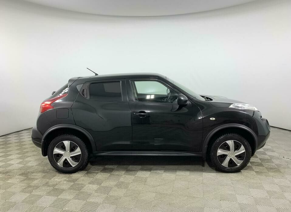 Nissan Juke 1.6 MT (117 л.с.)