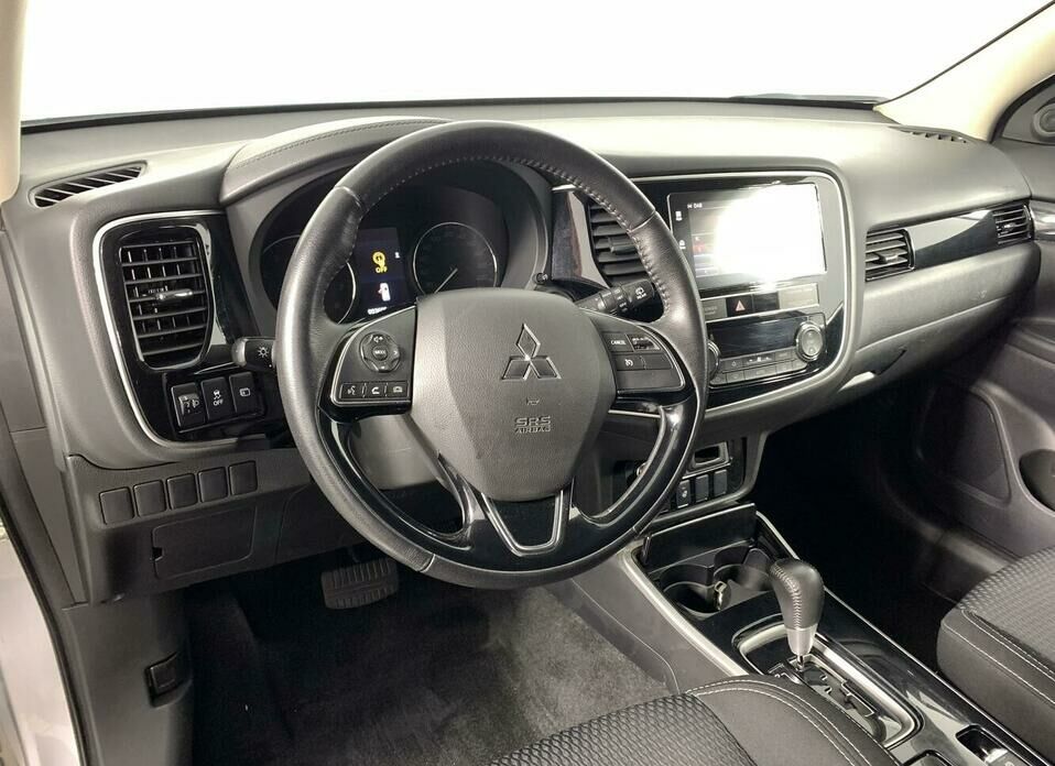 Mitsubishi Outlander 2.0 CVT (146 л.с.) 4WD