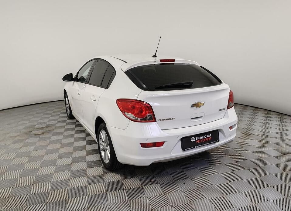 Chevrolet Cruze 1.8 AT (141 л.с.)