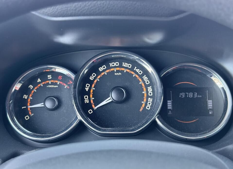 LADA (ВАЗ) Largus, I Рестайлинг 1.6 MT (90 л.с.)