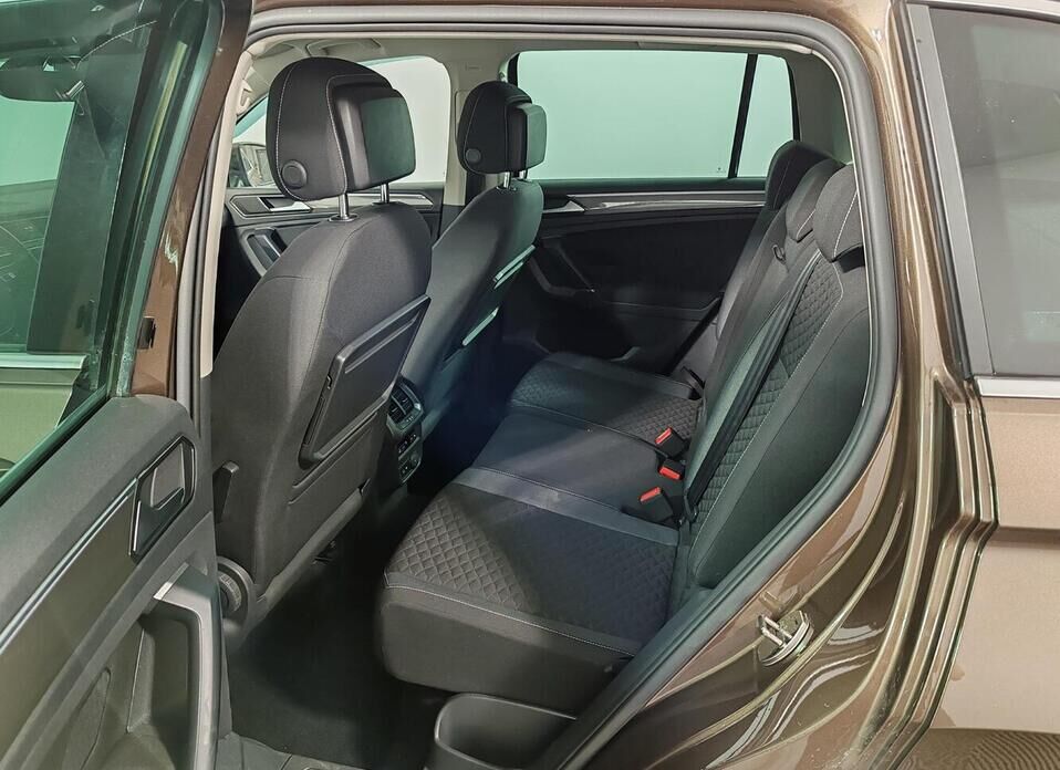 Volkswagen Tiguan, II 2.0d AMT (150 л.с.) 4WD
