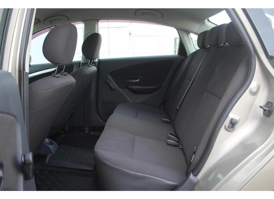 Nissan Almera, III (G15) 1.6 MT (102 л.с.)