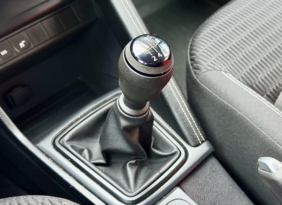 Renault Kaptur, I Рестайлинг 1.6 MT (114 л.с.)