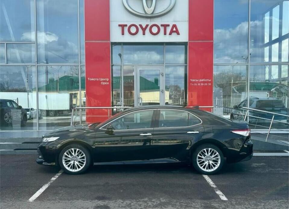 Toyota Camry, VIII (XV70) 2.5 AT (181 л.с.)