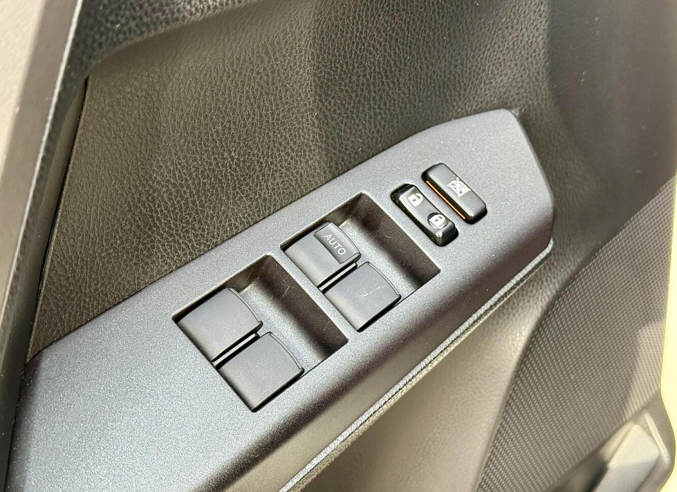 Toyota RAV4, IV (XA40) Рестайлинг 2.0 CVT (146 л.с.) 4WD