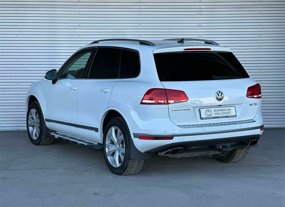Volkswagen Touareg 3.0d AT (245 л.с.) 4WD