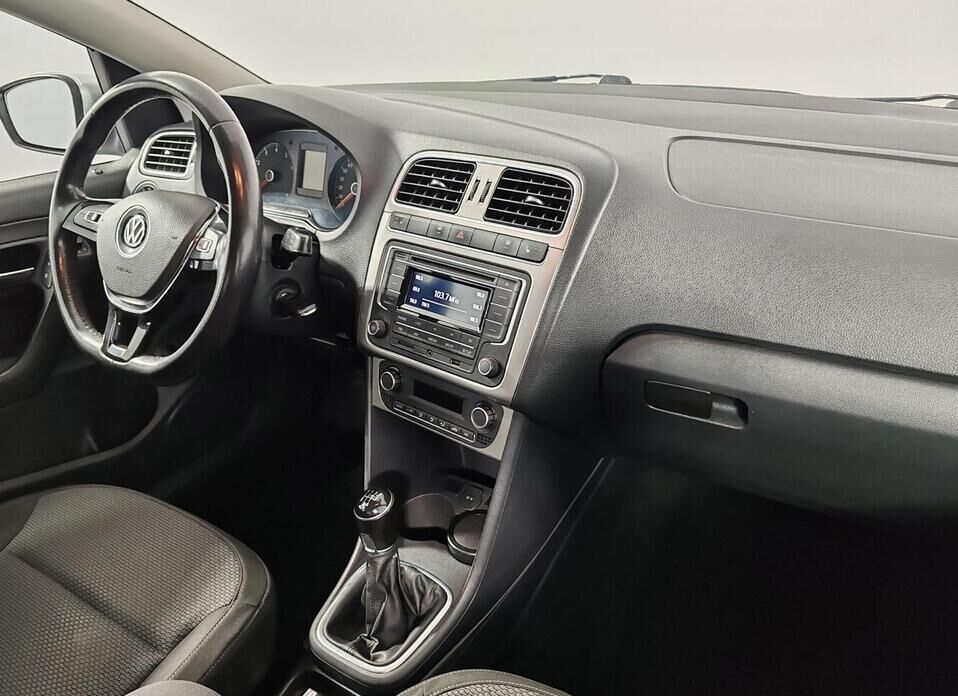 Volkswagen Polo, V Рестайлинг 1.6 MT (110 л.с.)