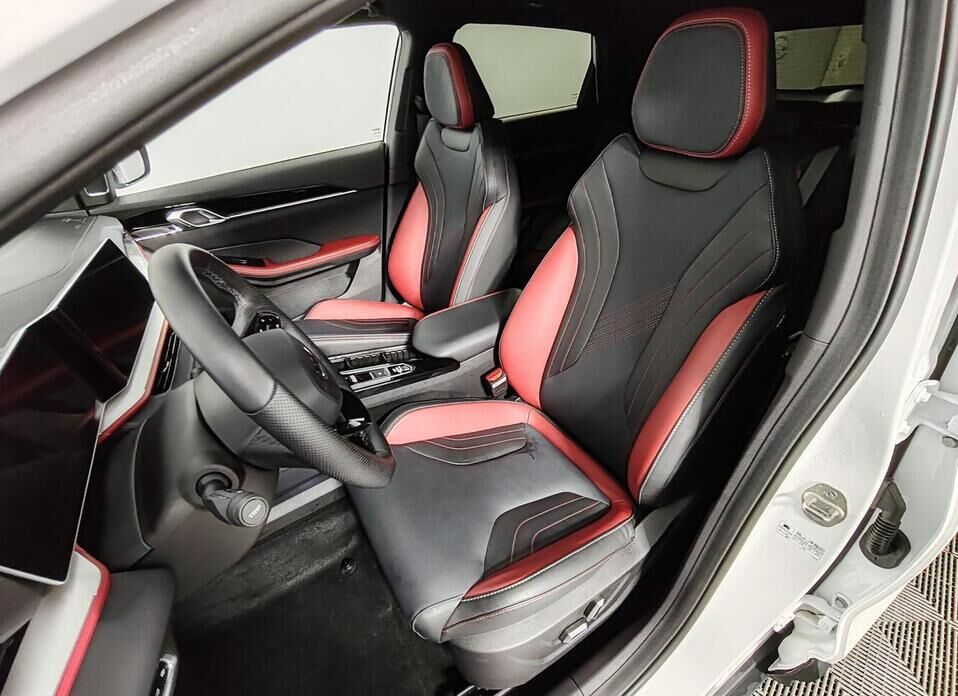 Geely Coolray, I Рестайлинг 1.5 AMT (147 л.с.)