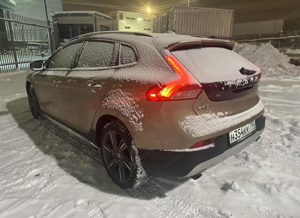 Volvo V40 Cross Country, I 2.0 AT (213 л.с.) 4WD