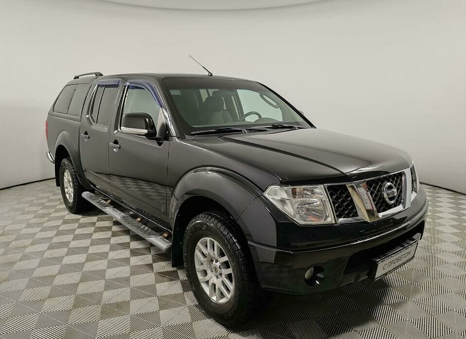 Nissan Navara (Frontier) 2.5d MT (174 л.с.) 4WD