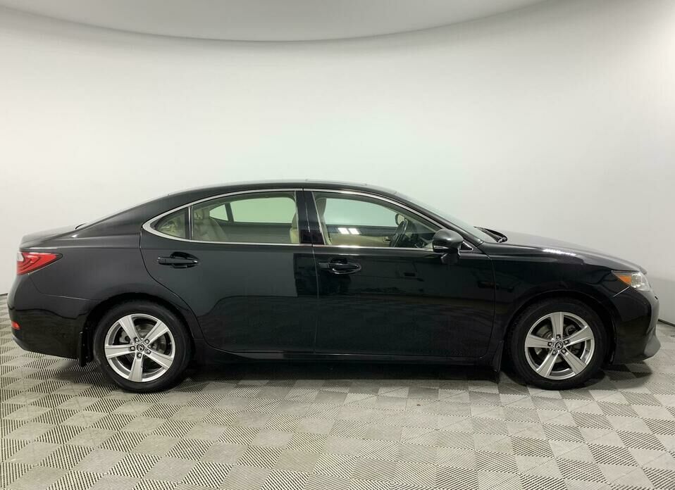 Lexus ES 250 2.5 AT (184 л.с.)