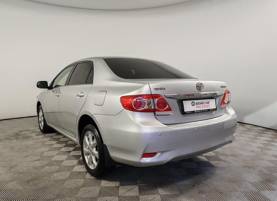 Toyota Corolla 1.6 AT (124 л.с.)