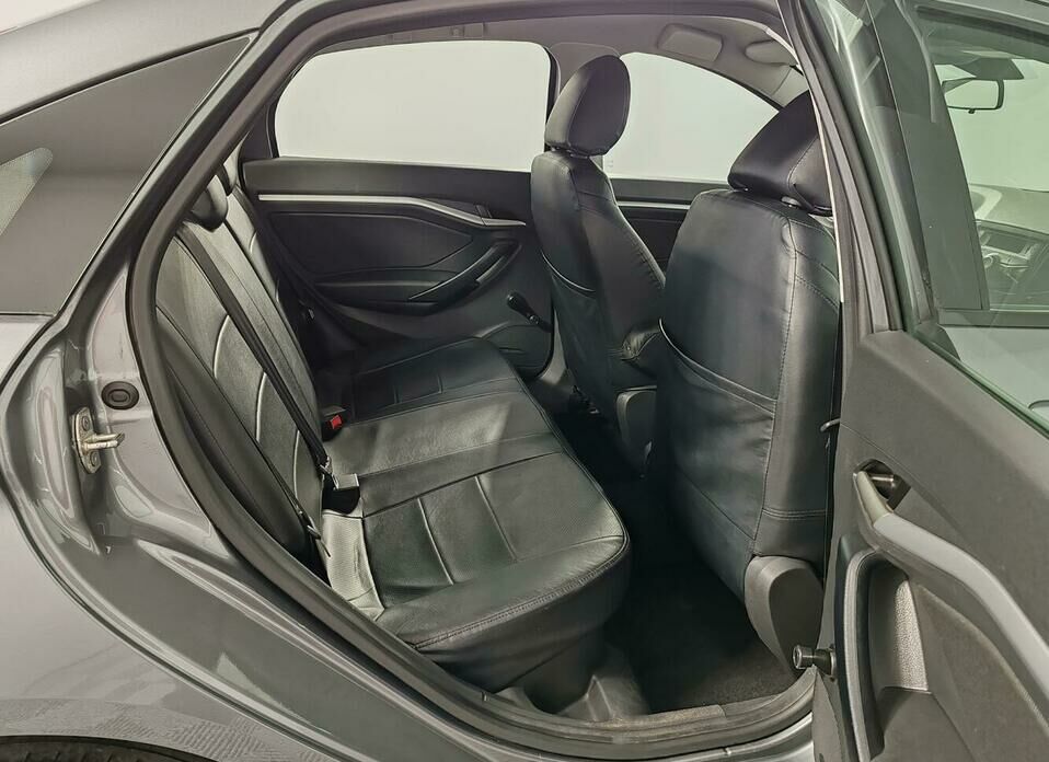 LADA (ВАЗ) Vesta 1.6 MT (106 л.с.)