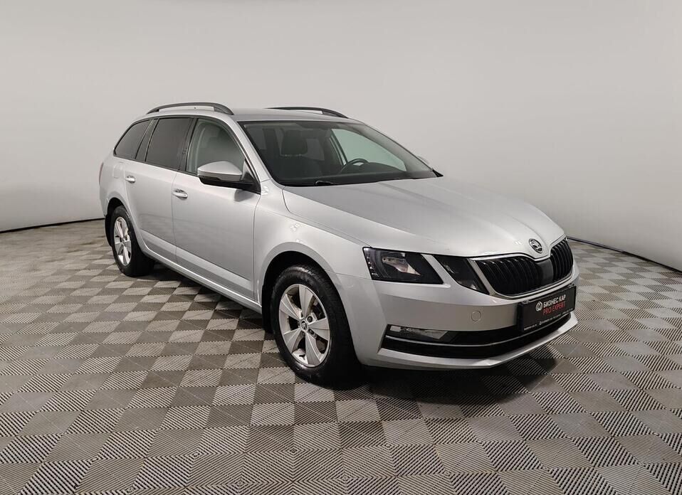 Skoda Octavia, III (A7) Рестайлинг 1.8 AMT (180 л.с.)