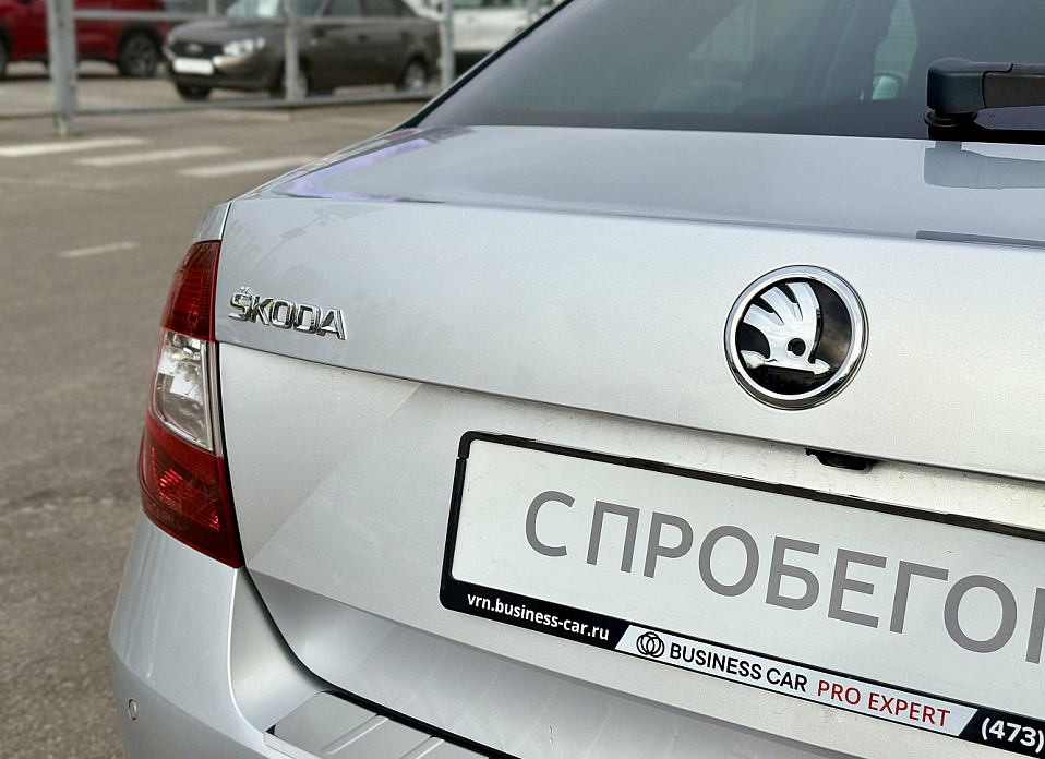 Skoda Rapid, I Рестайлинг 1.6 MT (90 л.с.)