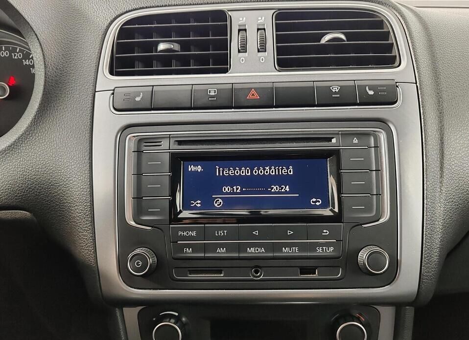 Volkswagen Polo, V Рестайлинг 1.6 AT (110 л.с.)
