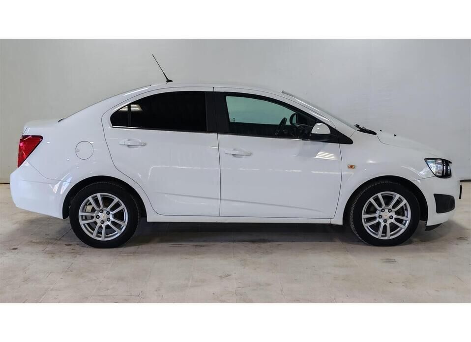 Chevrolet Aveo, II 1.6 AT (115 л.с.)