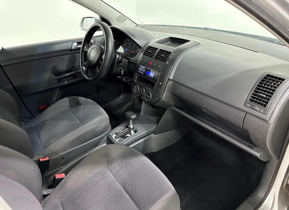 Volkswagen Polo, IV Рестайлинг 1.4 AT (75 л.с.)