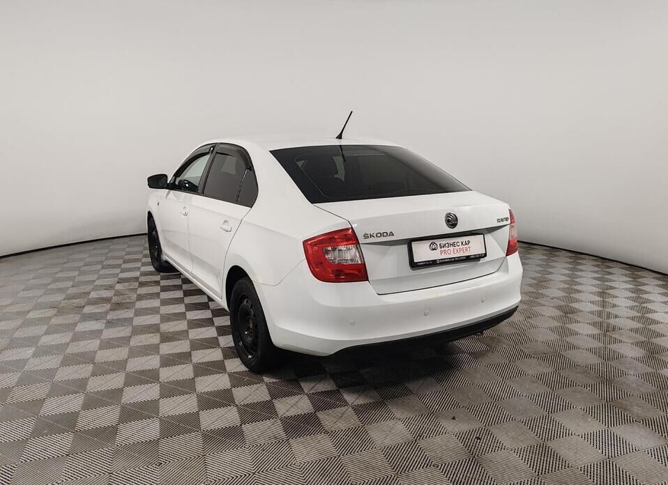 Skoda Rapid, I 1.6 MT (105 л.с.)
