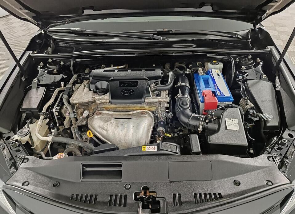 Toyota Camry 2.5 AT (181 л.с.)