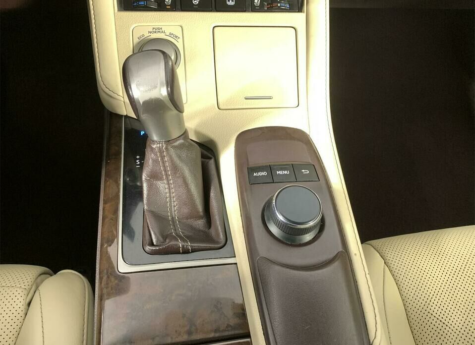 Lexus ES 350 3.5 AT (249 л.с.)