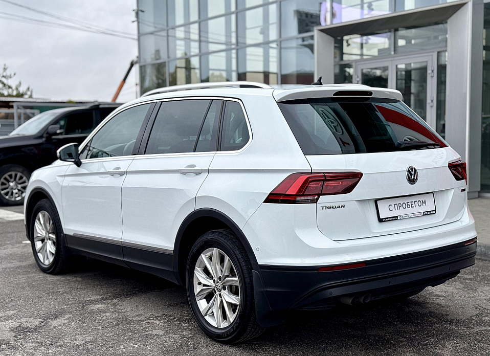 Volkswagen Tiguan, II 2.0d AMT (150 л.с.) 4WD
