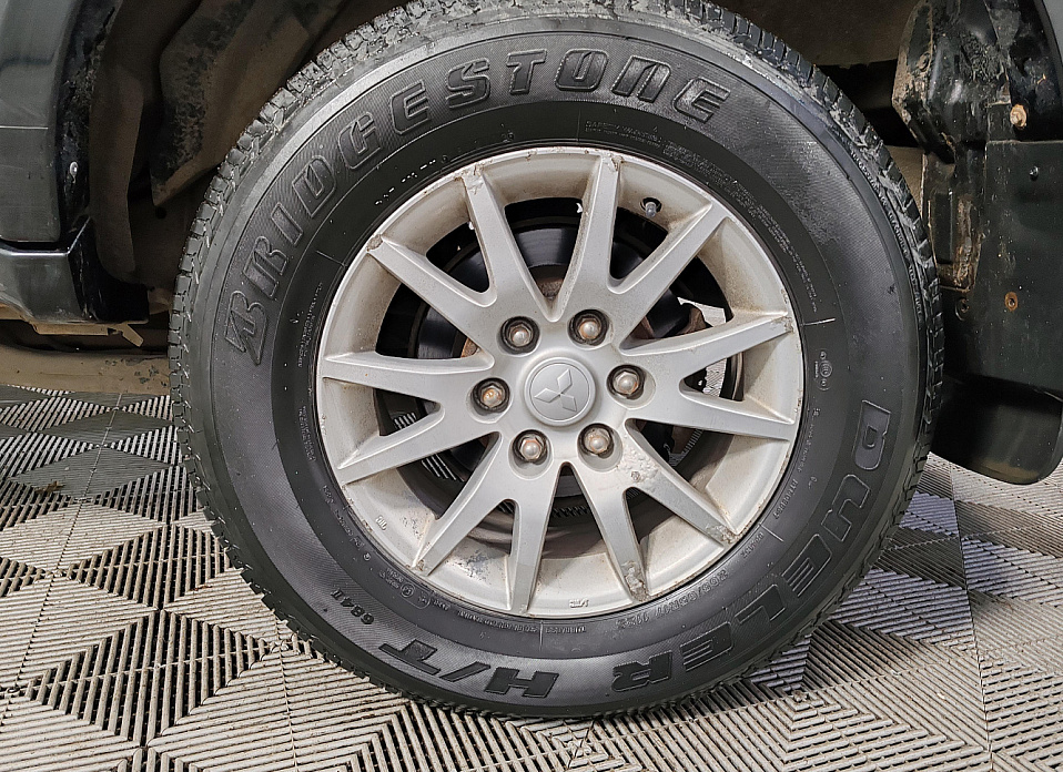 Mitsubishi Pajero Sport, II 3.0 AT (220 л.с.) 4WD