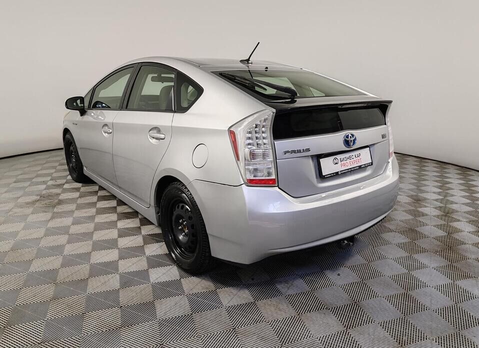 Toyota Prius, III (XW30) 1.8hyb AT (99 л.с.)