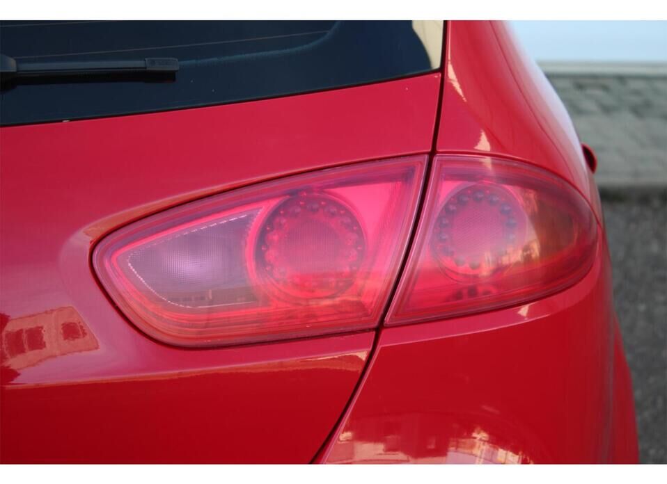 SEAT Leon, II Рестайлинг 2.0d AMT (140 л.с.)