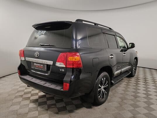Toyota Land Cruiser, 2014&nbsp;г., 300&nbsp;700&nbsp;км