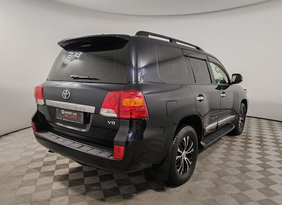 Toyota Land Cruiser, 200 Series Рестайлинг 1 4.5d AT (235 л.с.) 4WD