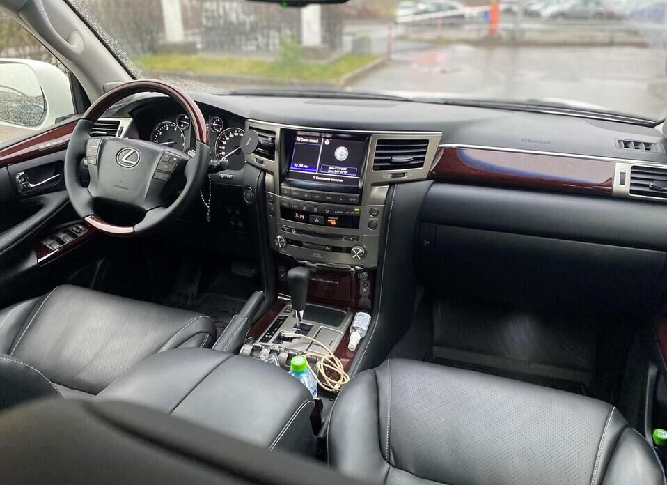Lexus LX, III Рестайлинг 570 5.7 AT (367 л.с.) 4WD