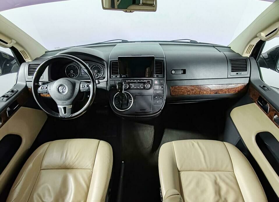 Volkswagen Multivan 2.0d AMT (180 л.с.) 4WD