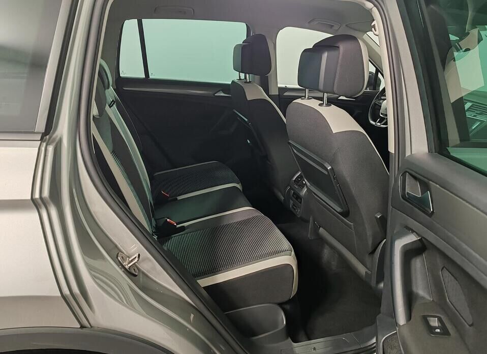 Volkswagen Tiguan, II 2.0d AMT (150 л.с.) 4WD