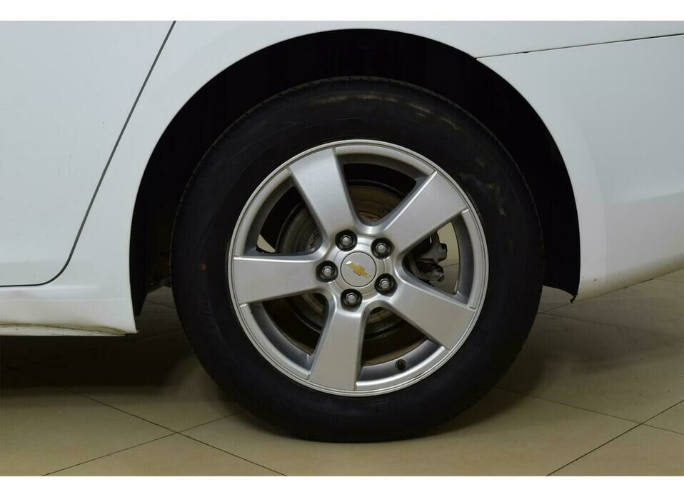 Chevrolet Cruze 1.6 MT (109 л.с.)