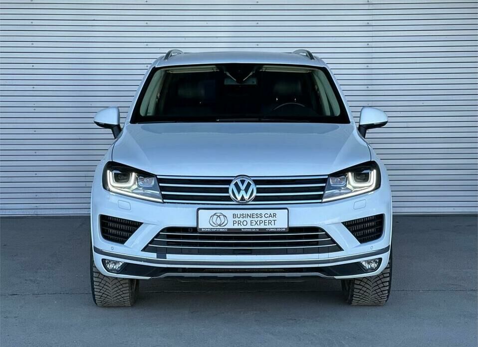 Volkswagen Touareg 3.0d AT (245 л.с.) 4WD