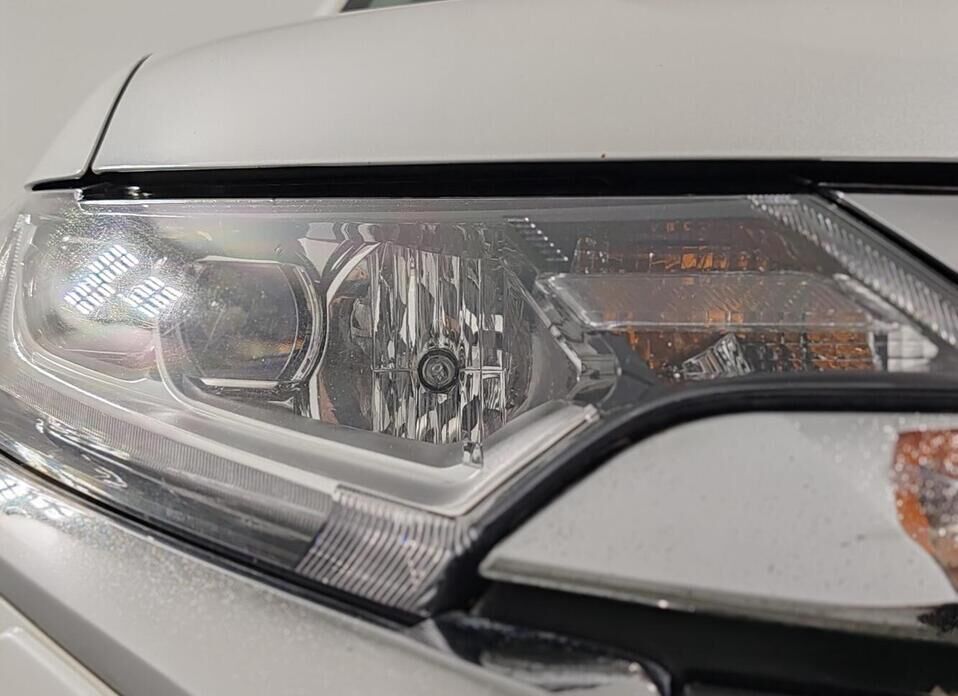 Mitsubishi Outlander, III Рестайлинг 2 2.4 CVT (167 л.с.) 4WD