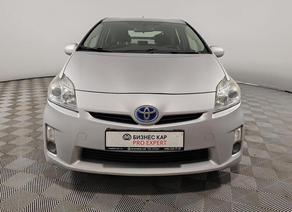 Toyota Prius, III (XW30) 1.8hyb AT (99 л.с.)