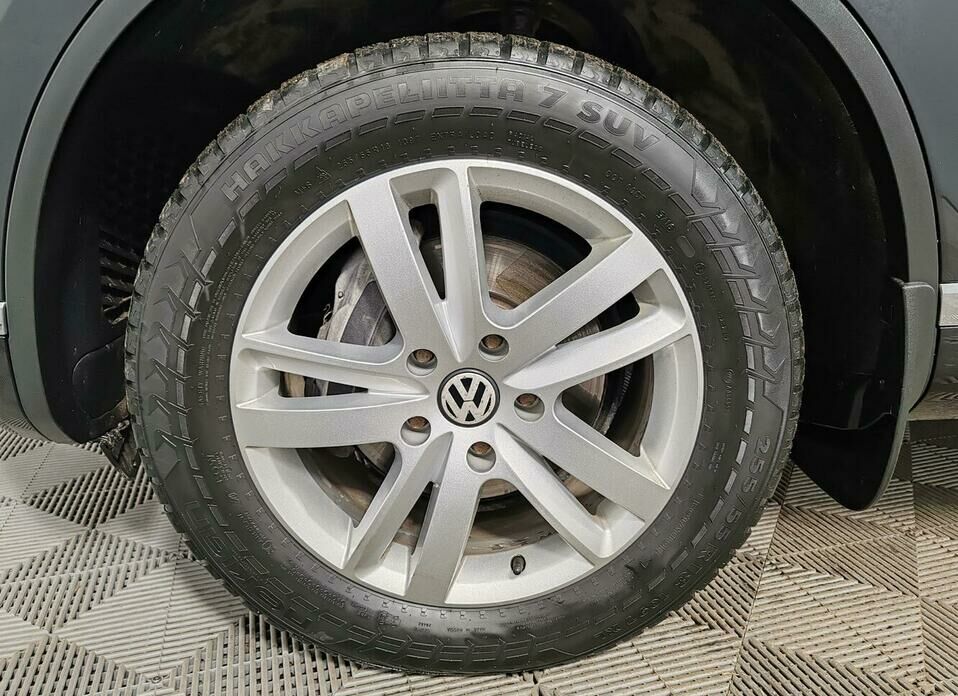 Volkswagen Touareg 3.0d AT (204 л.с.) 4WD