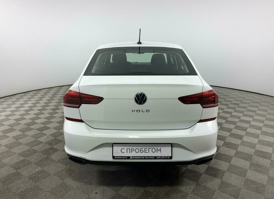 Volkswagen Polo 1.6 AT (110 л.с.)