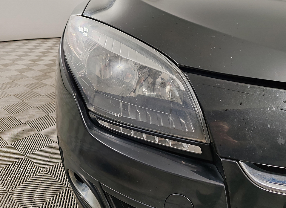 Renault Megane, III Рестайлинг 2 1.6 CVT (114 л.с.)