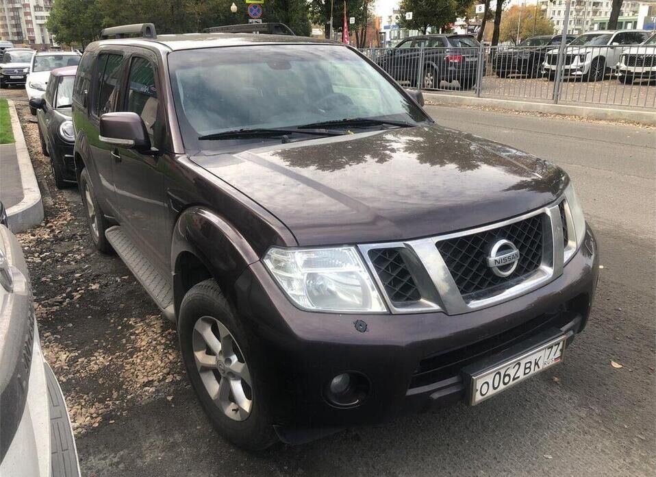 Nissan Pathfinder, III Рестайлинг 2.5d AT (190 л.с.) 4WD