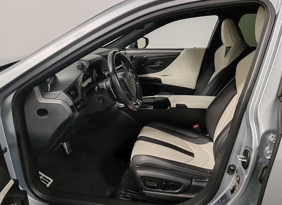 Lexus ES, VII Рестайлинг 350 3.5 AT (249 л.с.)