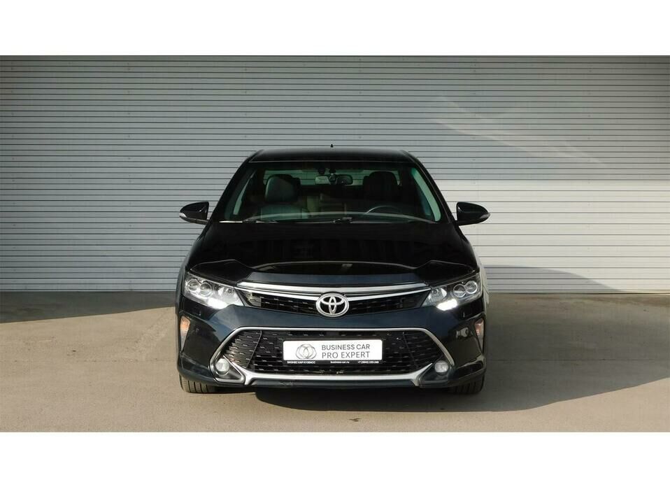 Toyota Camry 2.5 AT (181 л.с.)